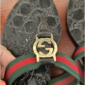 Gucci GG Thong sandals size 6